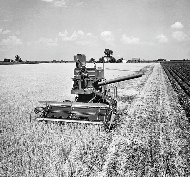 John Deere viert 75 jaar zelfrijdende maaidorsers