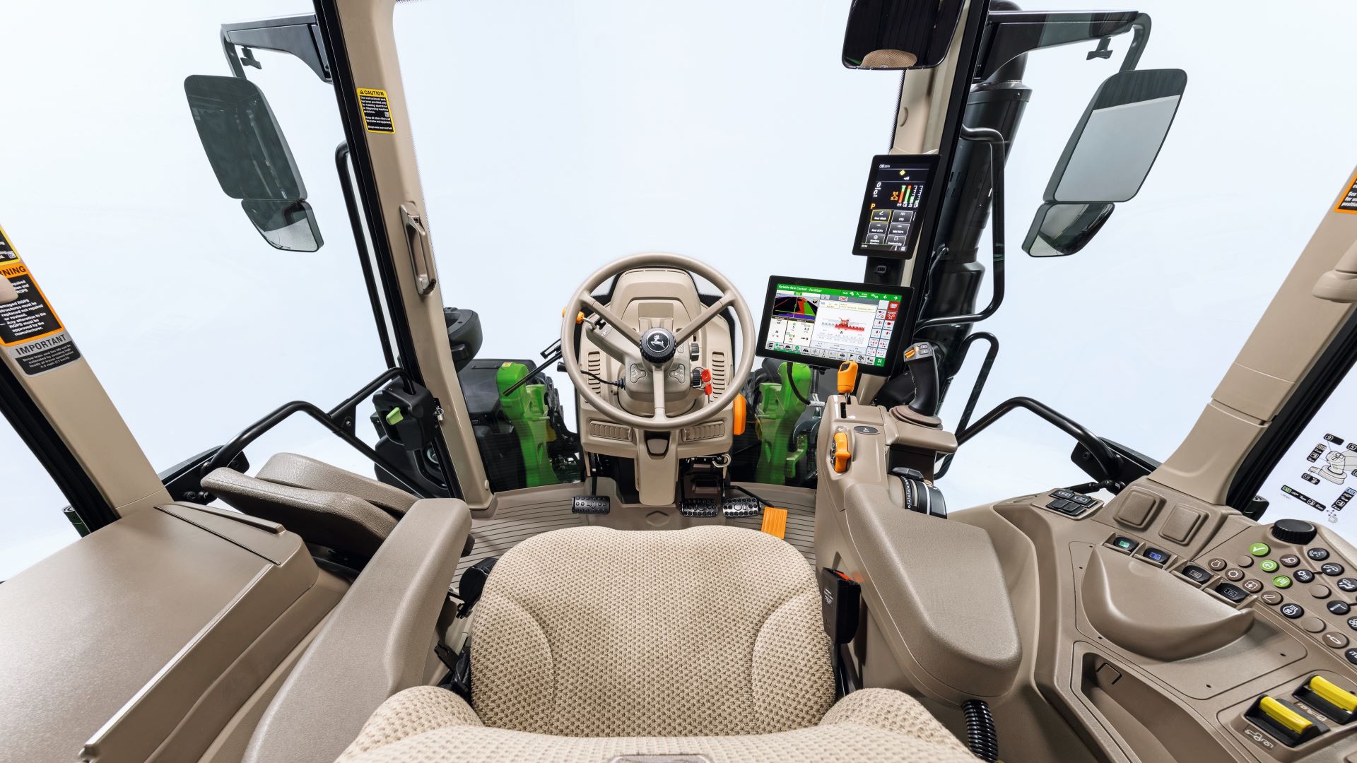 De 6M-tractorserie omvat nu 17 modellen, waarvan 10 modellen met meer dan 150 pk.