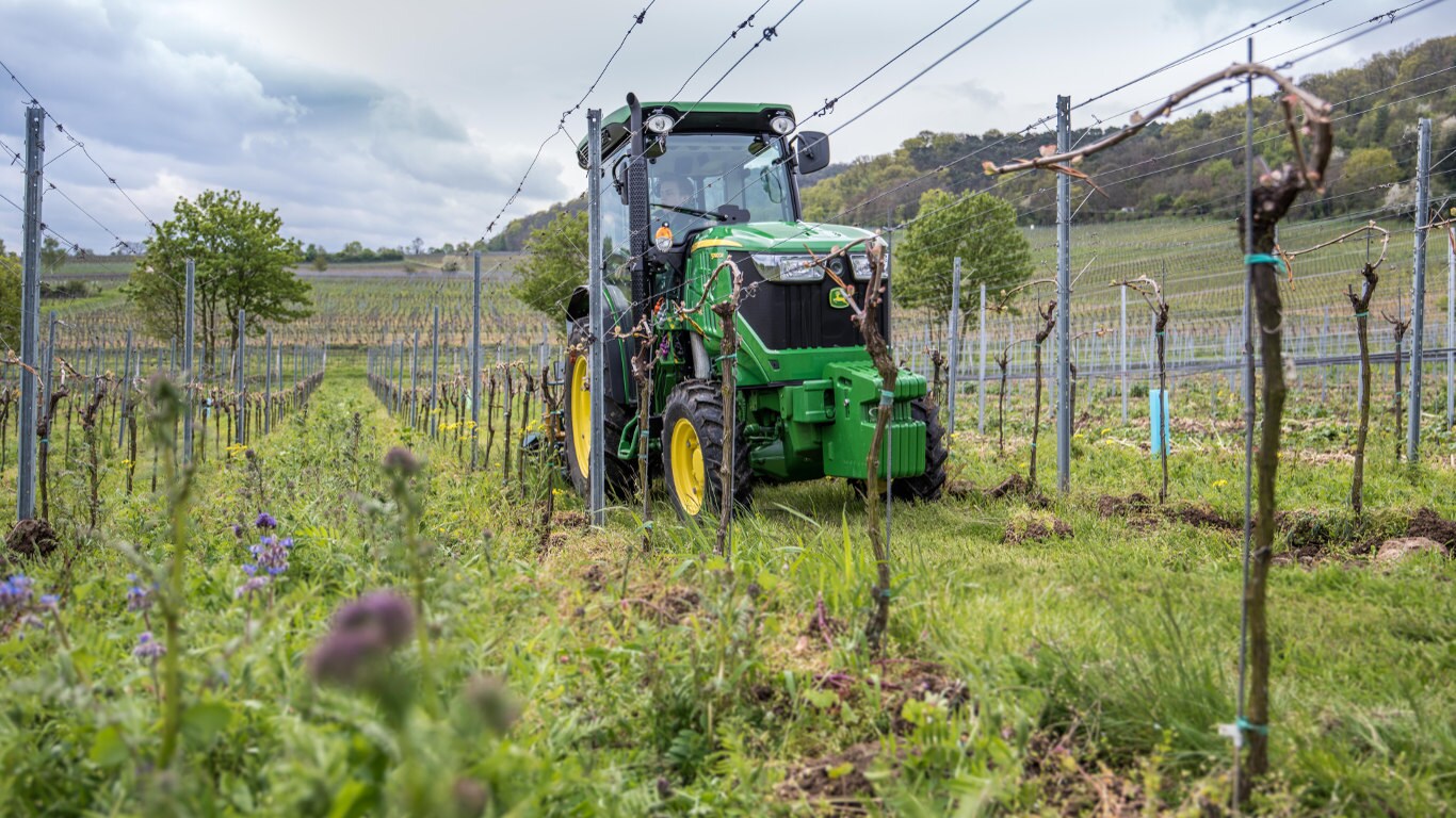 De nieuwe John Deere 5090GV gespecialiseerde trekker