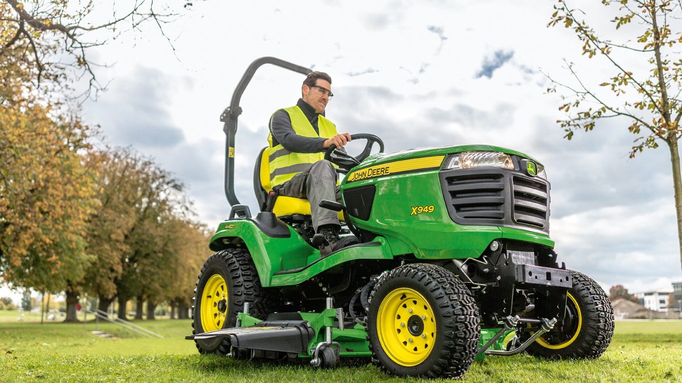 X949 | X900 Serie | Diesel tuintrekker | John Deere NL