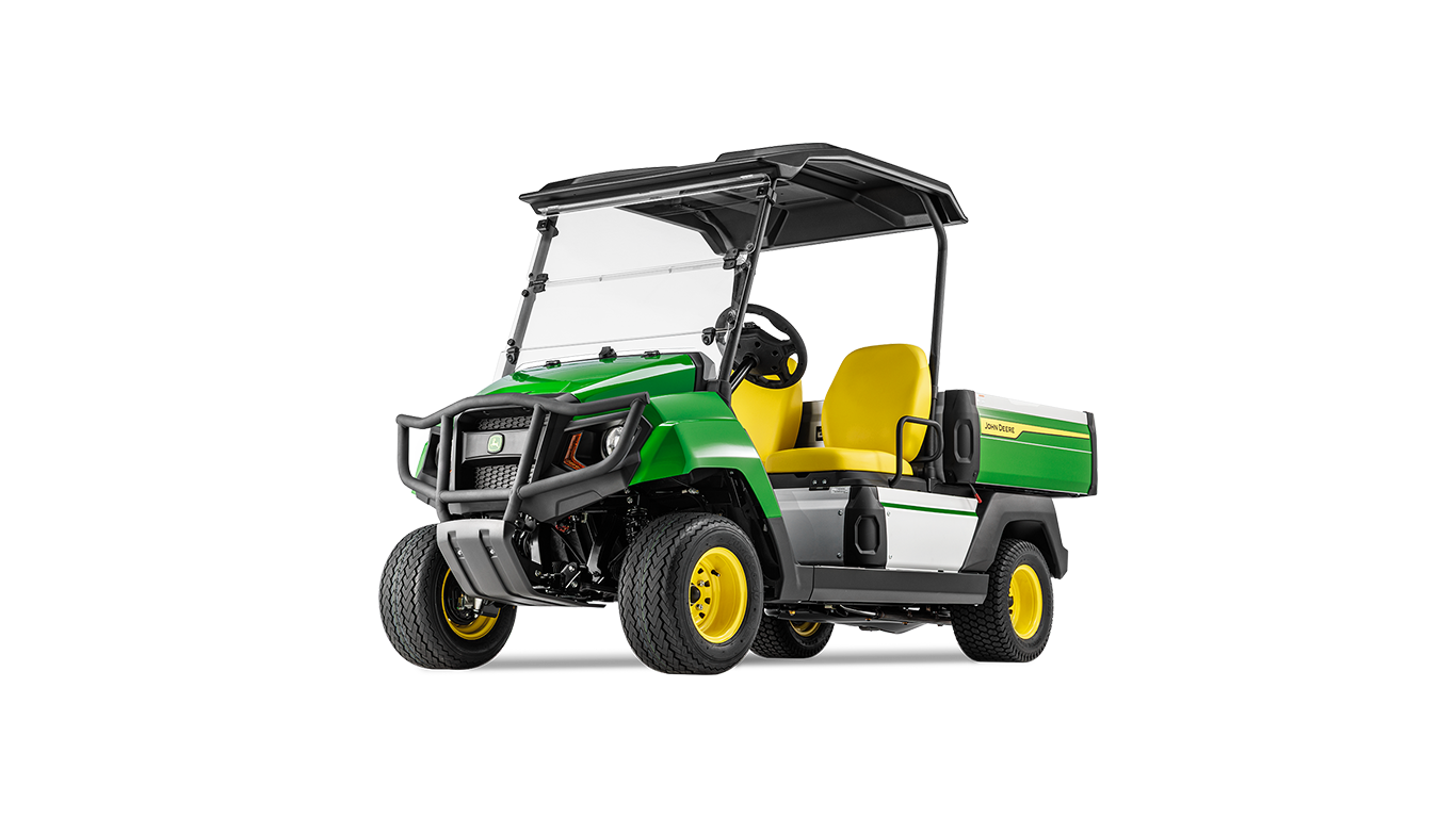 Driekwart vooraanzicht van een John Deere Gator GS universeel benzinevoertuig met robuuste bumper en ruime laadbak.