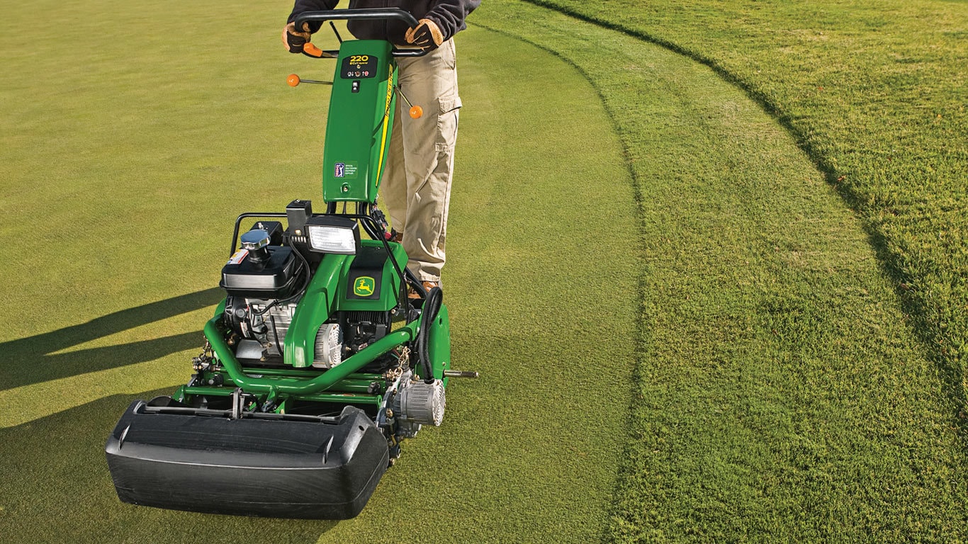 opgraven voedsel herberg 180 E-Cut Hybrid | Loopmaaiers voor greens | John Deere NL