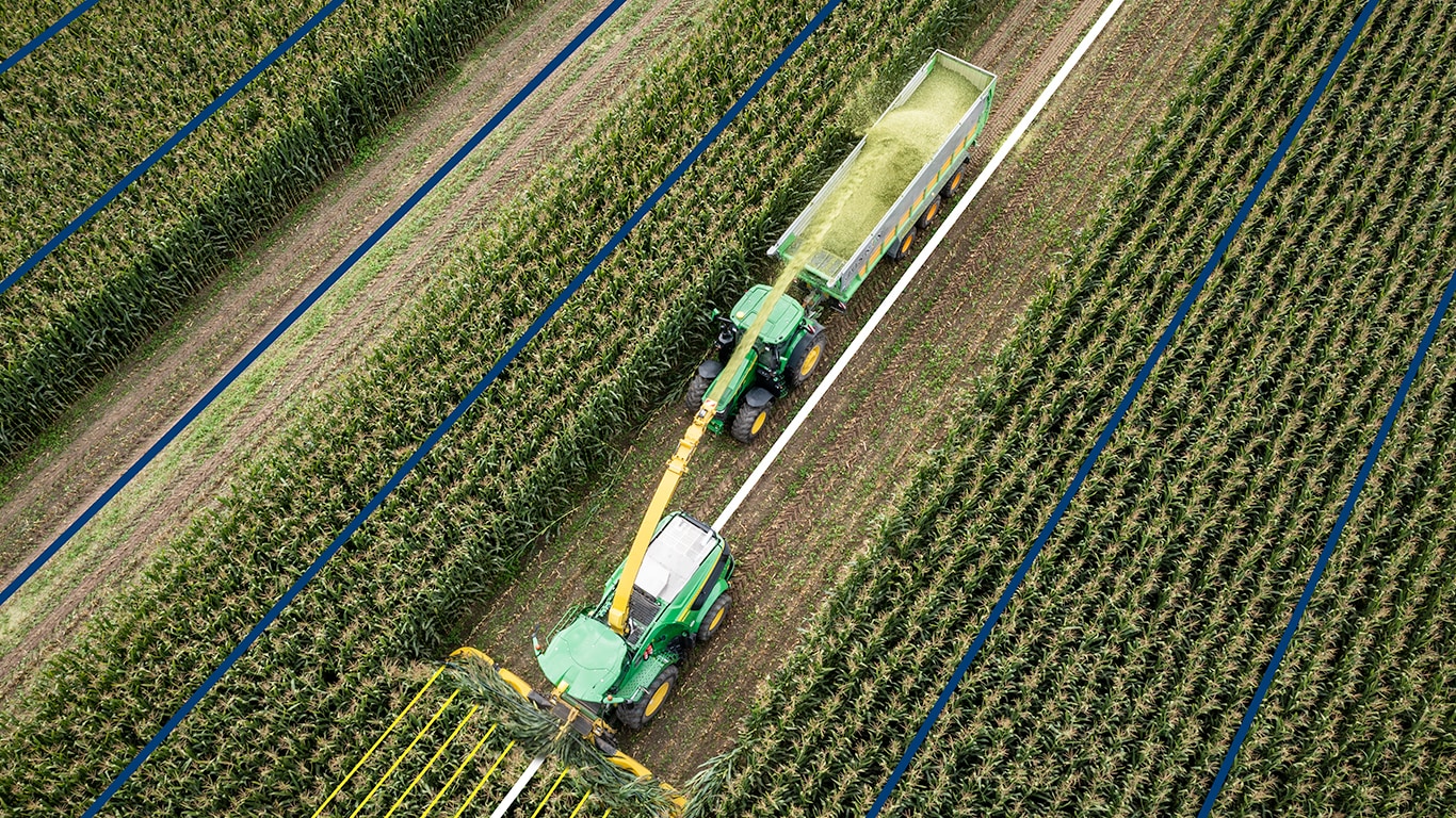 bovenaanzicht boerderij tractor