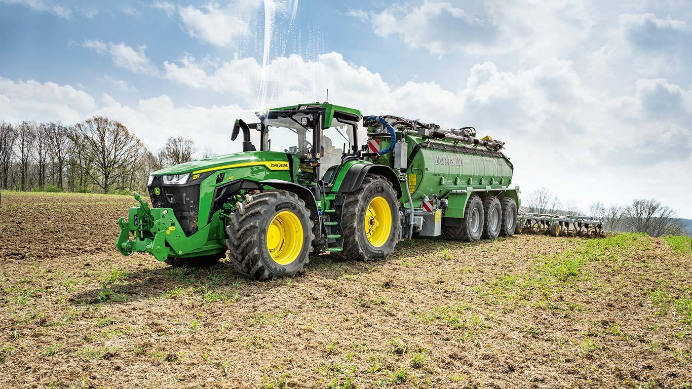 8r-tractor-aanzicht